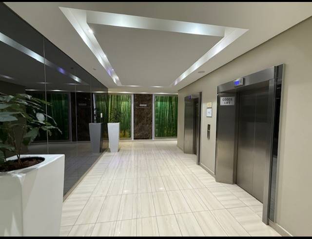 472M² OFFICE TO LET IN CLAREMONT
